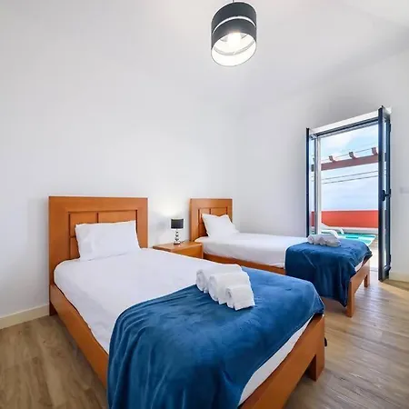 Casa Cabral By Mth Holiday home *